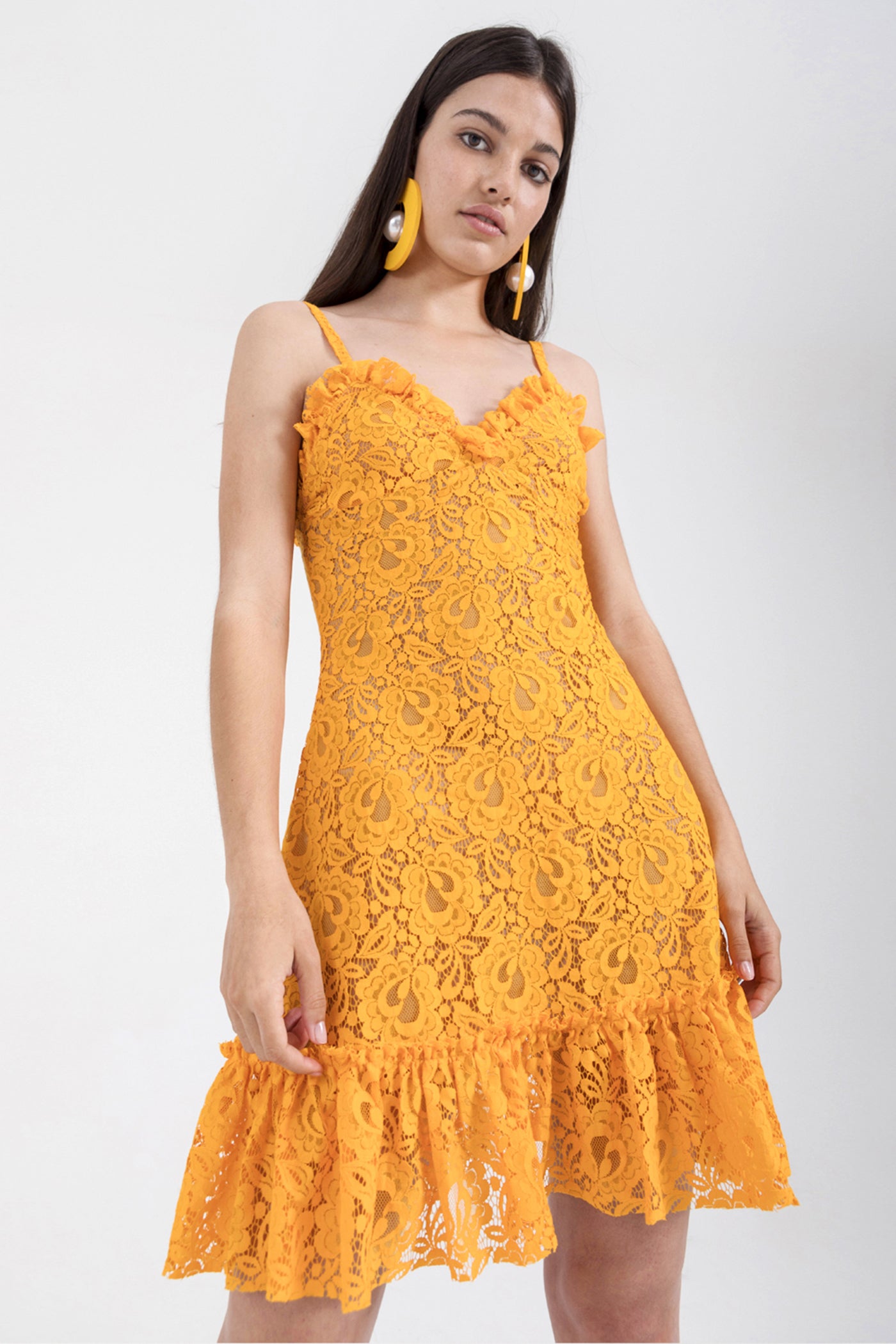 VESTIDO ENCAJE AMARILLO VOLANTES